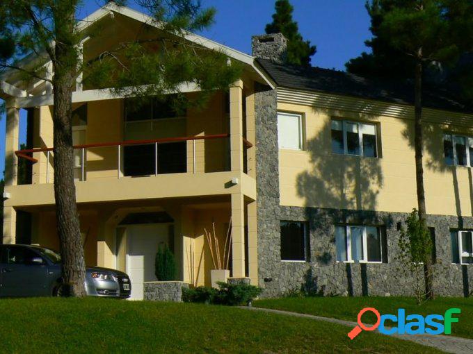 CASA CON VISTA AL GOLF -ZONA GOLF PINAMAR-