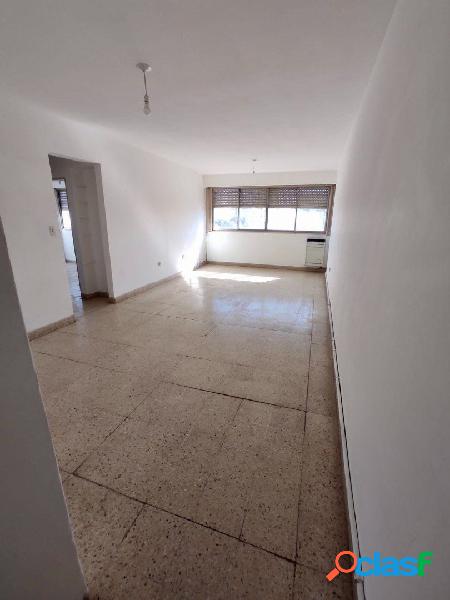 Vende Departamento de 2 dormitorios