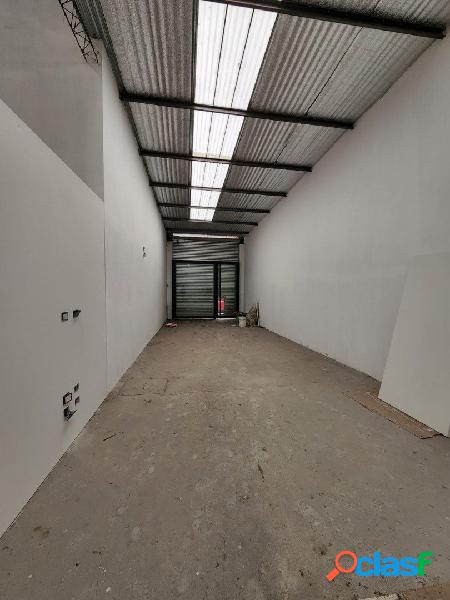 ALQUILER. Local Comercial 100m2. Sobre Chilavert. VILLA