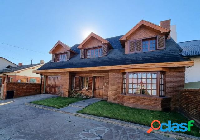 CASA DE 6 AMBIENTES EN ESQUEL -CHUBUT-