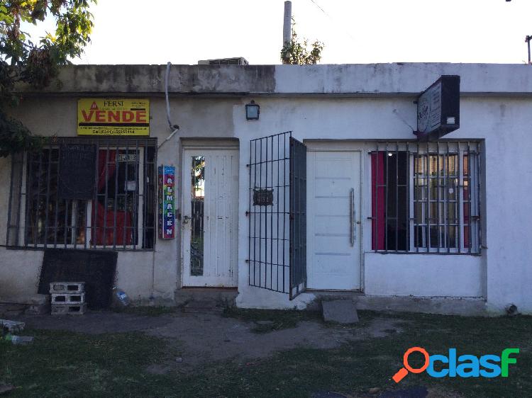 Casa con Local en Venta. 7 Amb. 2 Dor. 170 M2. 115 M2 Cub.