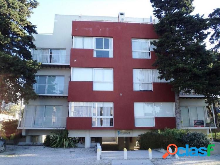 Departamento 1 dormitorio. | Rivadavia 644