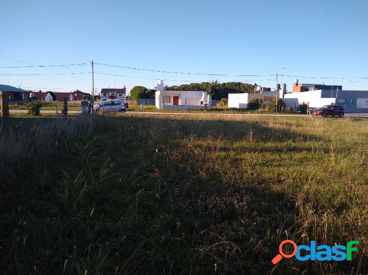 LATORRE PROP. VENDE LOTE A METROS DEL MAR - ESCRITURADO