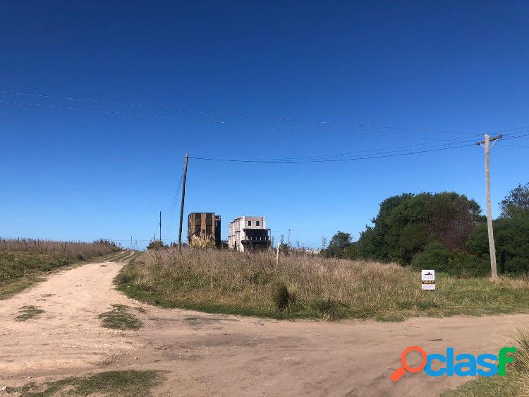 Lote en esquina en el Remanso a 400 m de la Playa