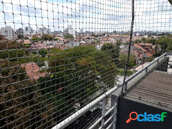 SEMIPISO DE 3 AMB A LA CALLE CON BALCÓN. COCHERA PRIVADA