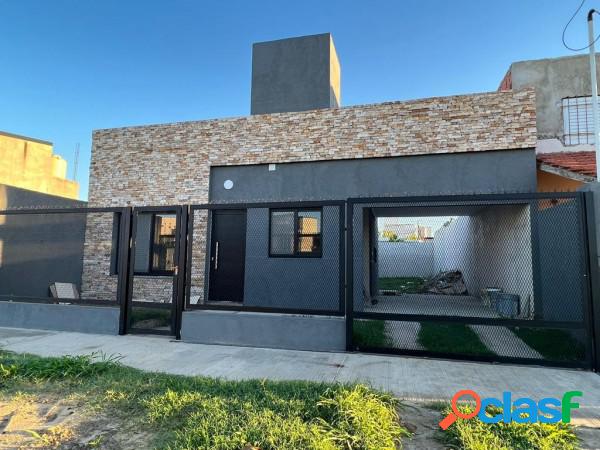 Se vende casa a estrenar en José Cibils y Rivadavia, a