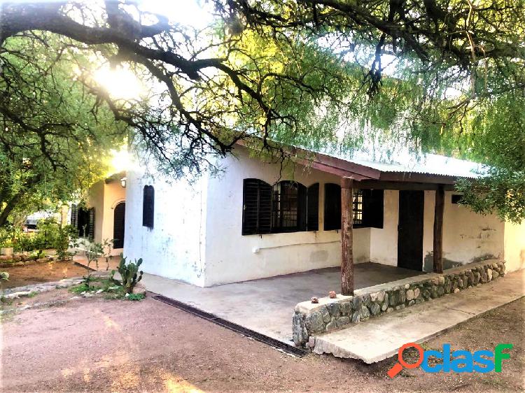 VENTA DE CASA EN 4 LOTES EN BARRIO FALDAS DEL URITORCO,