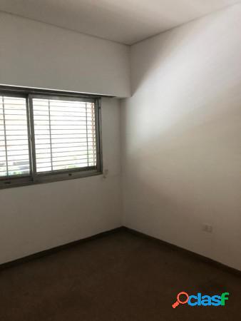 VENTA DEPTO TIPO DUPLEX 5 HAB - A RECICLAR - CENTRO