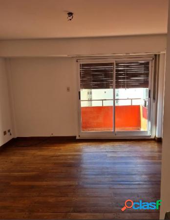 VENTA, Departamento de 1 dormitorio + escritorio zona plaza