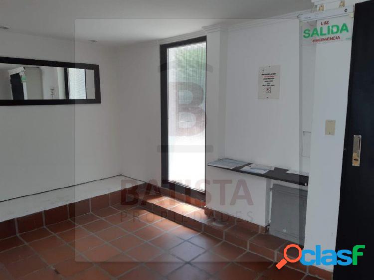 Vende departamento en 67 e/1 y 2