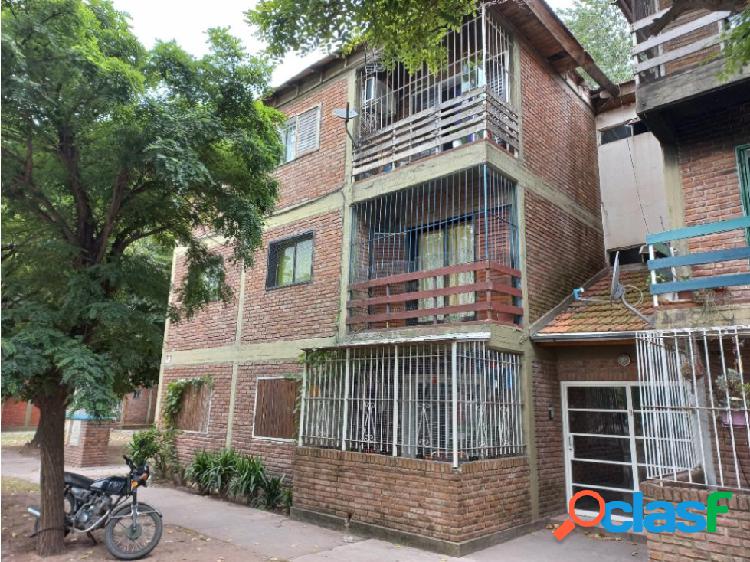 Venta Dpto. barrio Municipal de 3 ambientes excelente