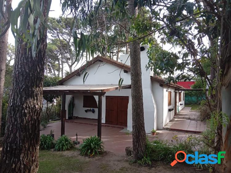 CASA 4 DOMITORIOS 2 BAÑOS PINAMAR