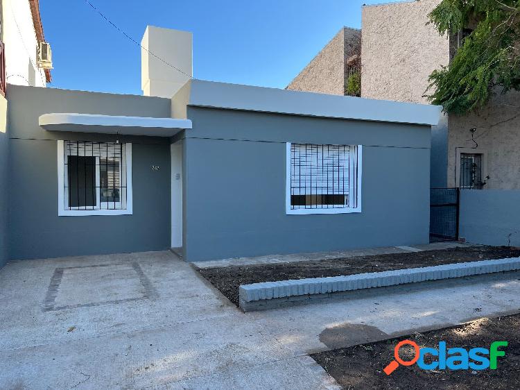 Casa en Alquiler de 3 dormitorio en Villa Centenario