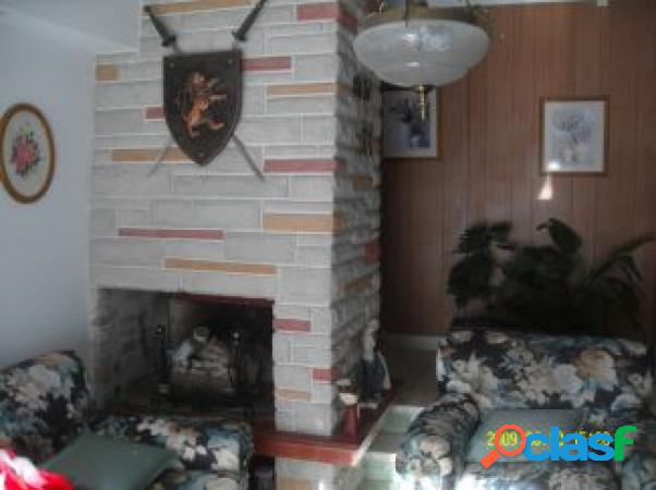 Chalet 4 ambientes - venta