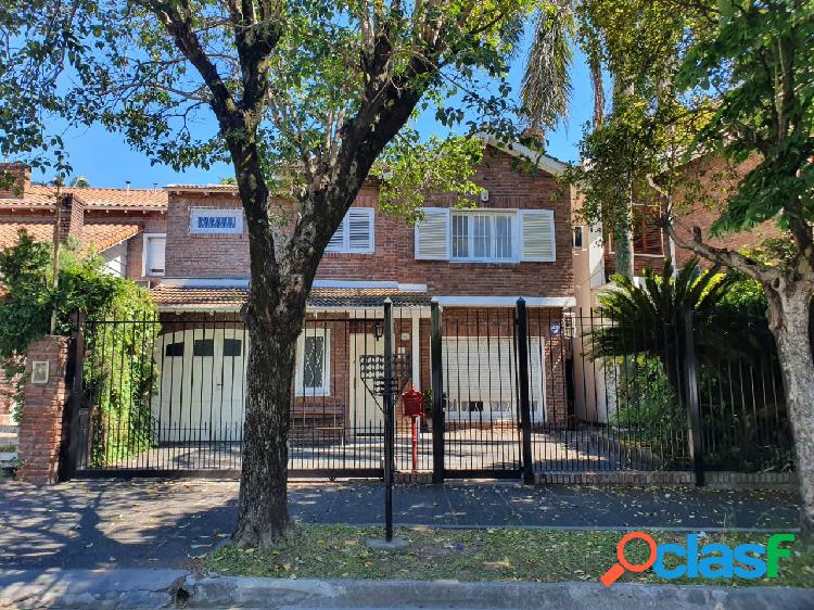 Impecable casa en Barrio Parque Las Carreras, San Isidro.