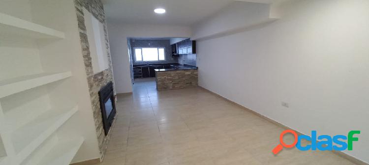 PH EN VENTA COMPLETAMENTE RECICLADO 4 AMBIENTES