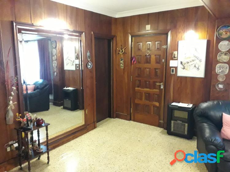 UG-EXCELENTE CHALET DE 3 AMBIENTES EN VILLA PRIMERA.