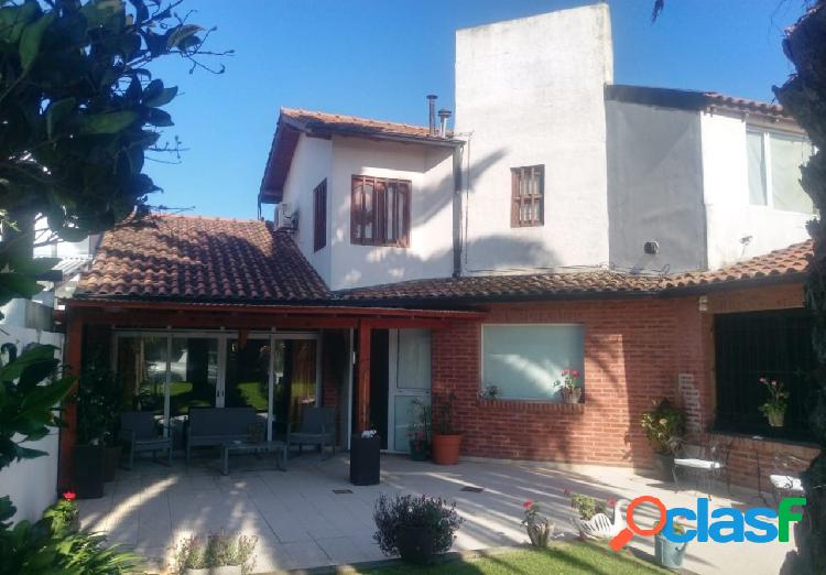 UG IMPECABLE CHALET EN SAN GERÓNIMO