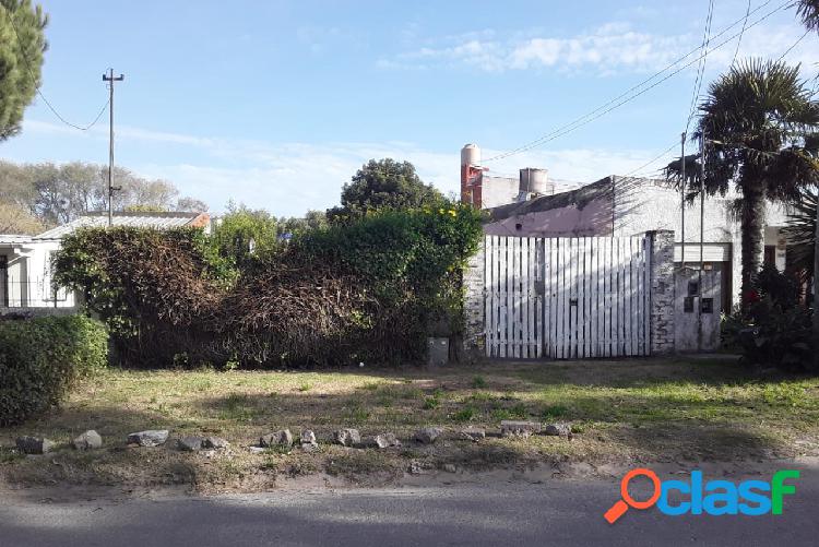 VENTA CASA CON GRAN LOTE PROPIO ZONA AEROPARQUE