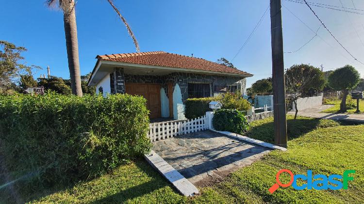 Venta chalet de 4 ambientes ubicado en barrio los