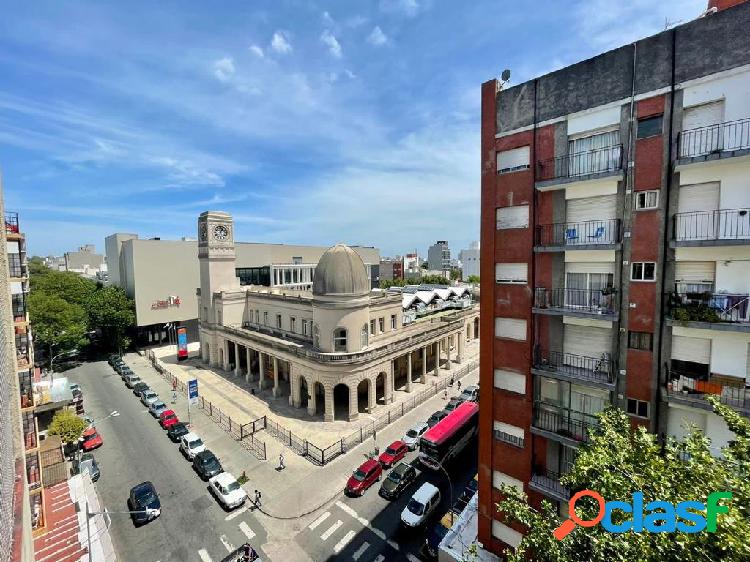 Venta departamento 2 ambientes con vista abierta. Zona Paseo