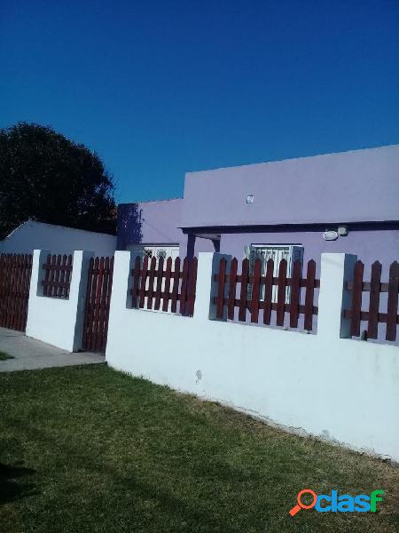 CASA EN VENTA - Calle 5 e/ 24 y 26 - Felix U Camet