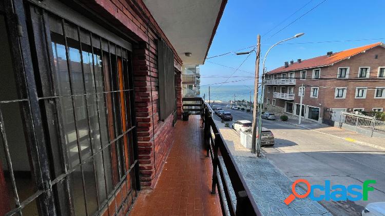 Venta departamento de 3 ambientes con cochera, Playa Chica,