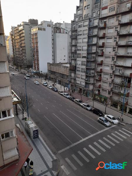 DEPARTAMENTO UN AMBIENTE CON BALCON A LA CALLE