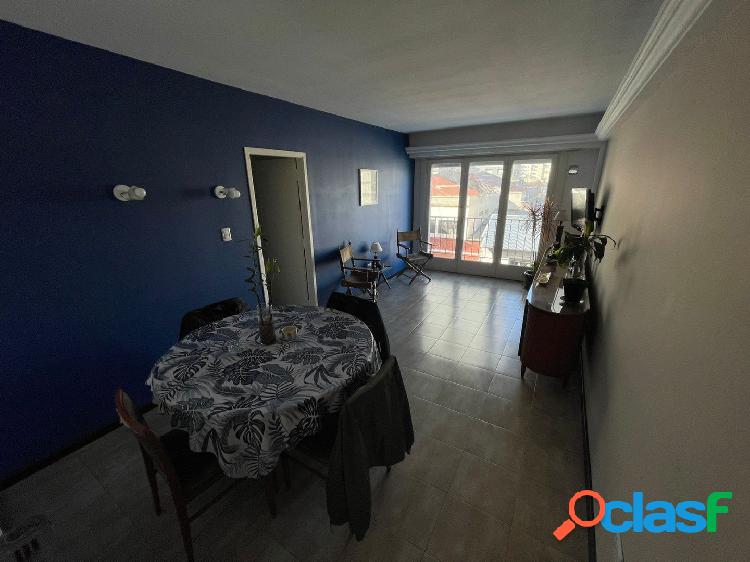 Departamento 4 Ambientes - Venta - Centro