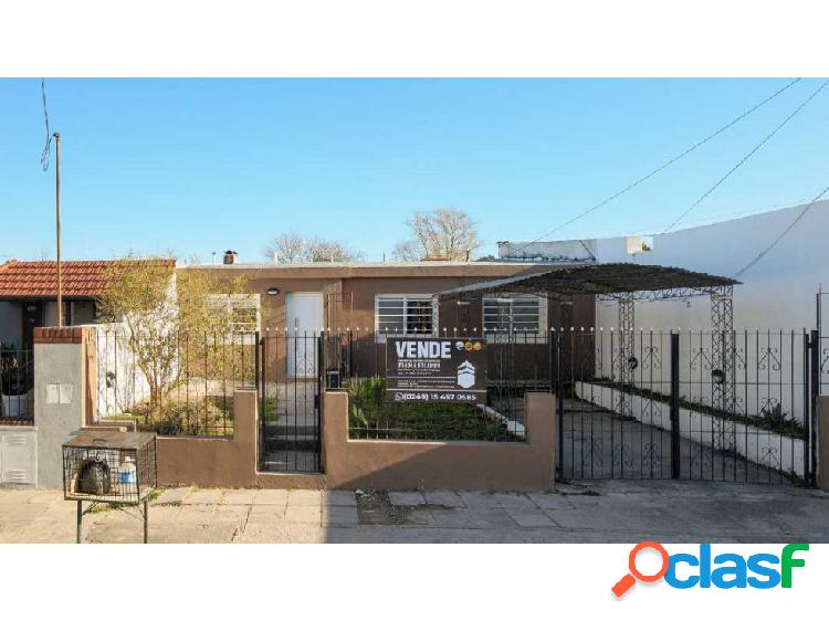 CASA RECICLADA EN VENTA DE DOS HABITACIONES EN TANDIL