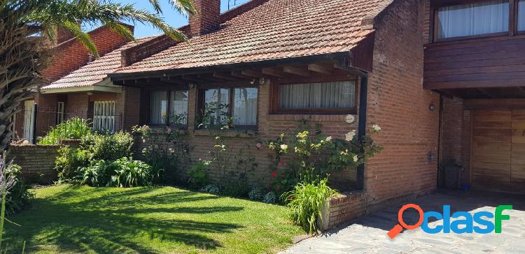 Chalet 3 Amb, 2 plantas, Gge, quincho, parque