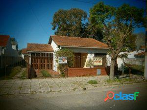 Hermoso Chalet en PH al frente. Casa/Chalet sola en lote |