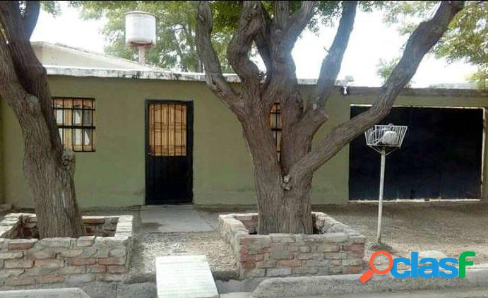 INMOBILIARIA MENDOKEY VENDE CASA EN BARRIO SAN MIGUEL DE LAS