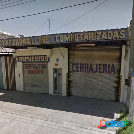 Lote de terreno con local