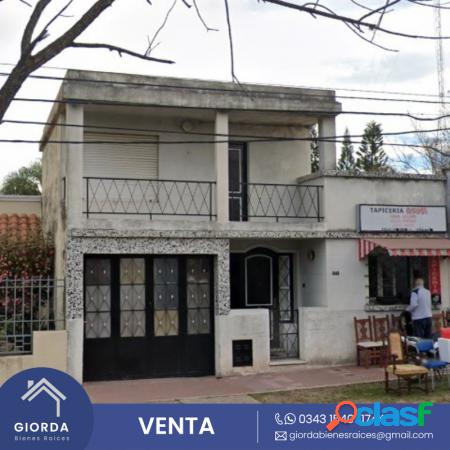 VENDE: Casa Avenida Gutierrez, dos plantas