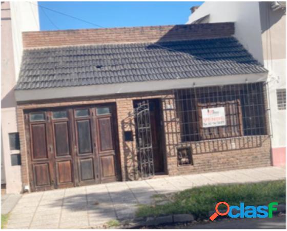 VENDO CASA EN PARANA ZONA CENTRO!