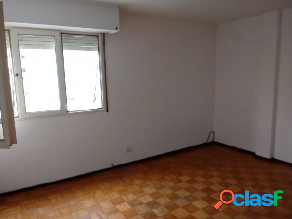 1 Dormitorio, unidad amplia