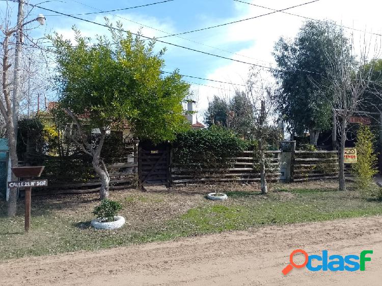 CASA SOLA EN LOTE ARBOLADO VENTA EN BLOCK