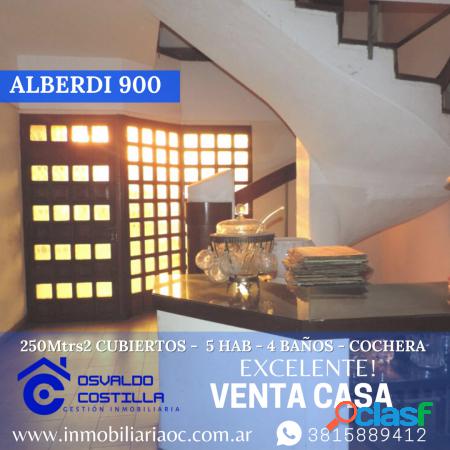 Venta de casa de 2 plantas 5 Hab en la calle Alberdi al 900