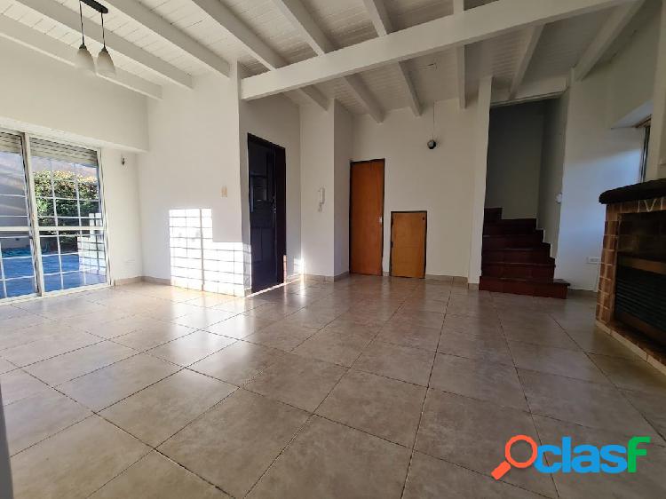 CASA EN VENTA EN BARRIO LA FALDA