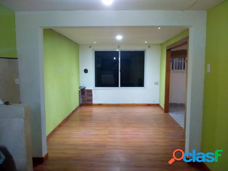 Casa en venta - Barrio Felix U. Camet