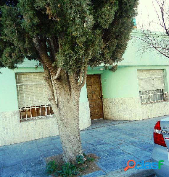 VENTA CASA 4 AMB CON AMPLIO TERRENO, IDEAL DESARROLLO