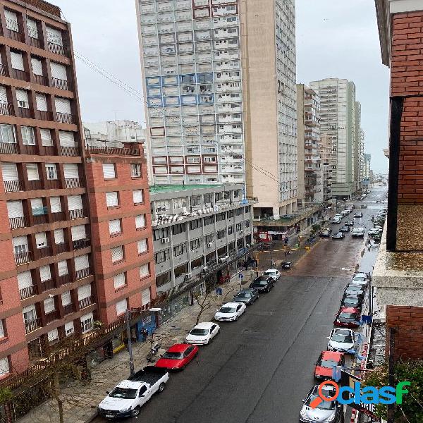 DEPARTAMENTO A LA CALLE DE 2 AMBIENTES CON 2 BAÑOS Y BALCON