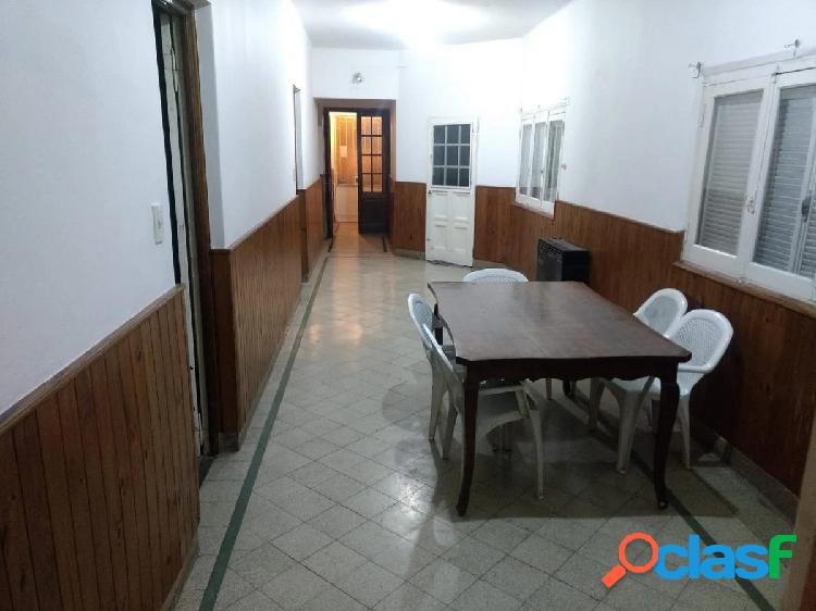 IMPERDIBLE CASA PARA USO PROFESIONAL barrio villa rosas