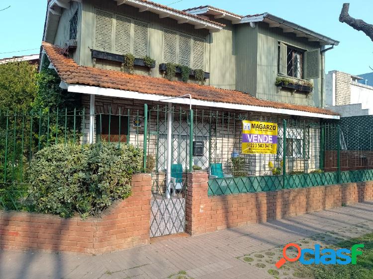 VENTA GRAN CHALET DOS PLANTAS EN ESQUINA!