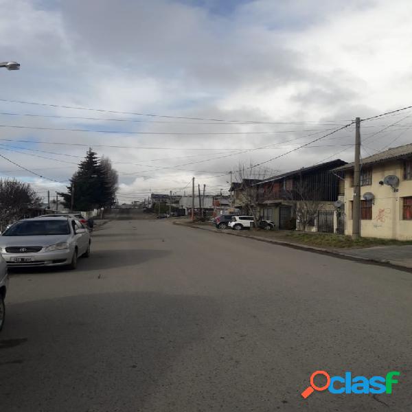 CALLE 2 DE AGOSTO - CASA EN VENTA A RECICLAR
