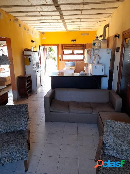 CASA DE 4 AMBIENTES EN VENTA EN CAMET NORTE