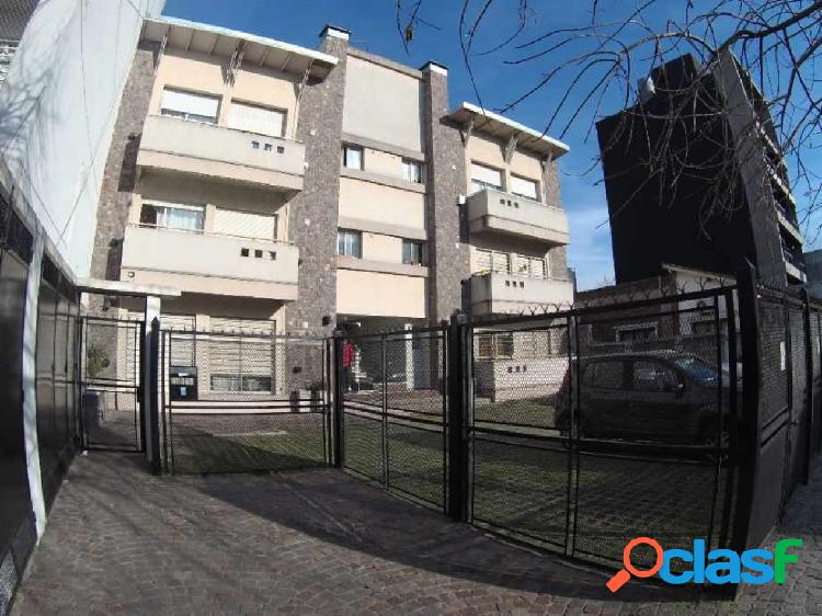 Departamento 2 amb. en Castelar Sur