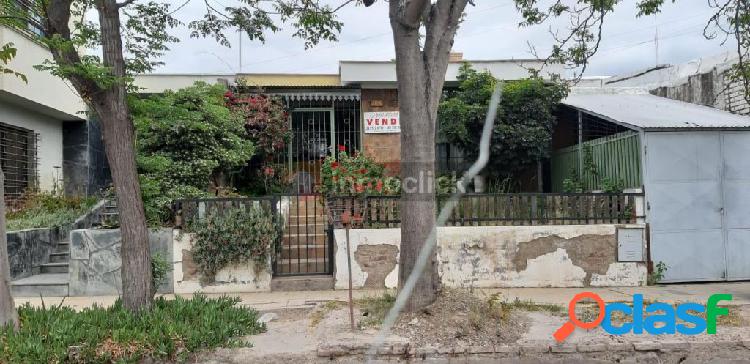 VENTA DE CASA EN BARRIO SANIDAD