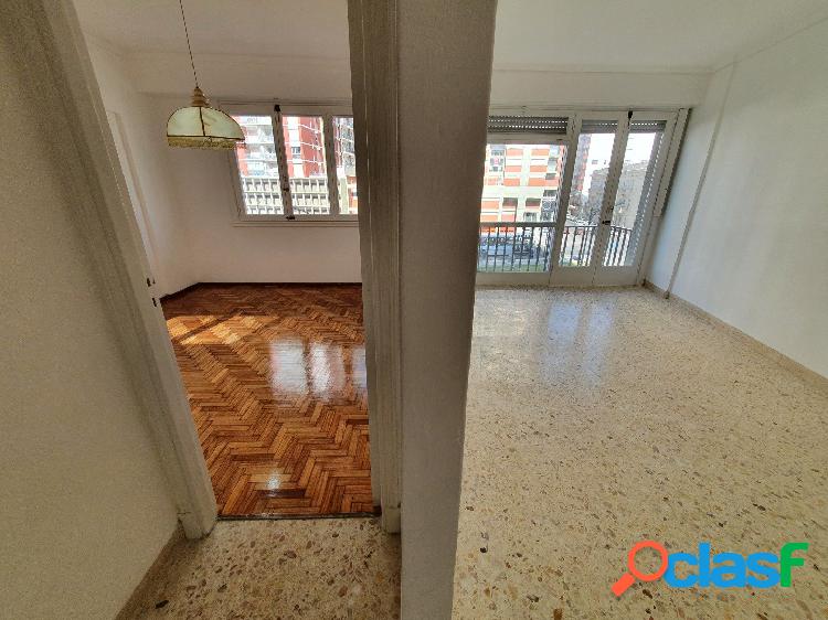 Venta Departamento 2 Ambientes Con Dependencia Balcon Patio